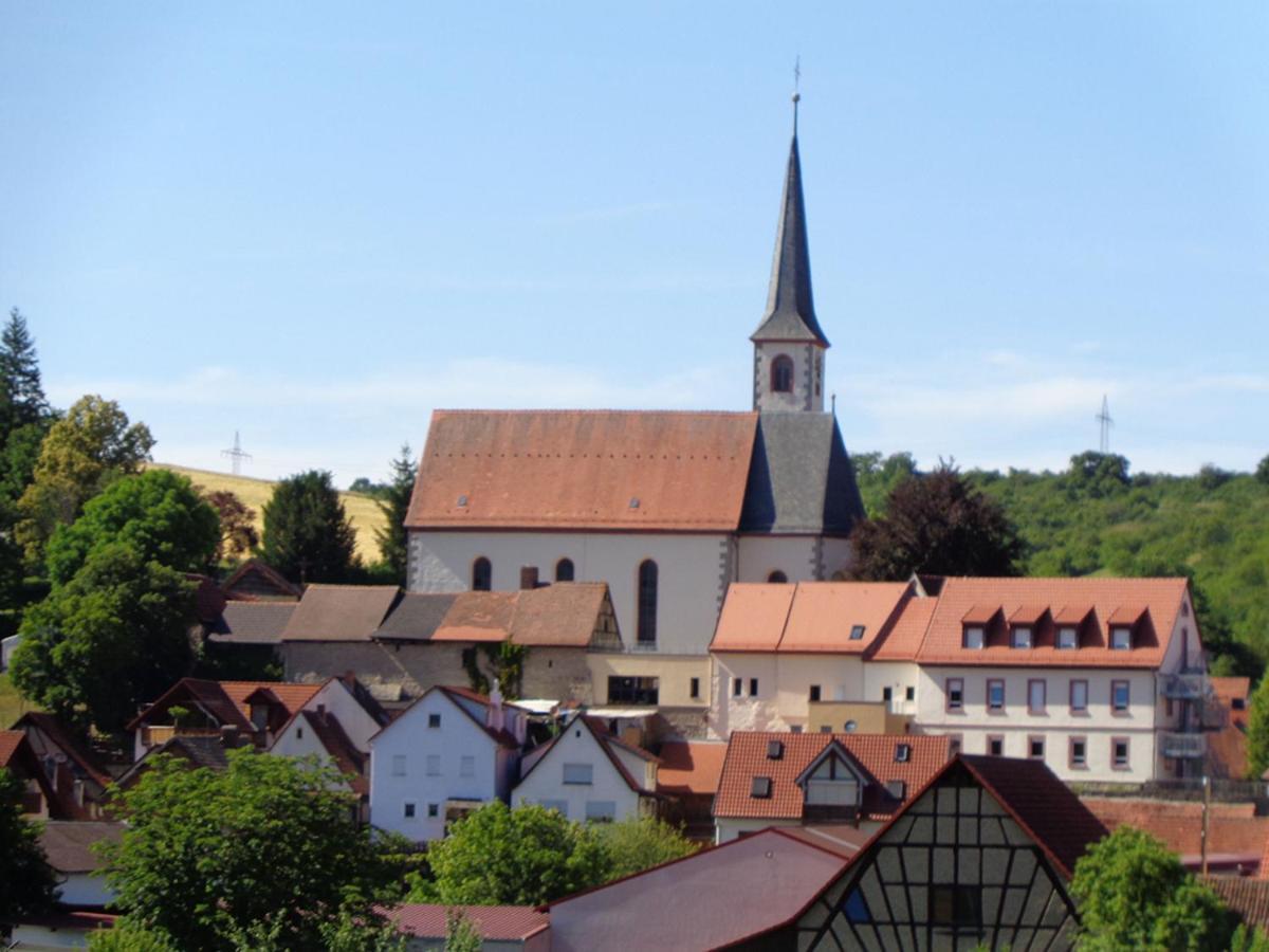 Ferienwohnung Loeber Eussenheim Экстерьер фото